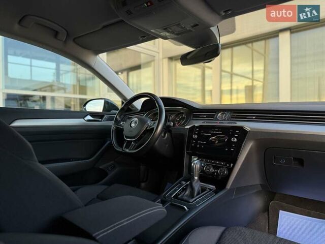 Серый Фольксваген Arteon, объемом двигателя 1.97 л и пробегом 141 тыс. км за 23990 $, фото 67 на Automoto.ua