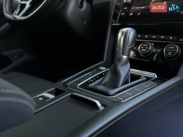 Серый Фольксваген Arteon, объемом двигателя 1.97 л и пробегом 141 тыс. км за 23990 $, фото 38 на Automoto.ua