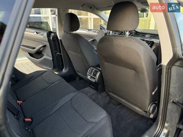 Серый Фольксваген Arteon, объемом двигателя 1.97 л и пробегом 141 тыс. км за 23990 $, фото 47 на Automoto.ua