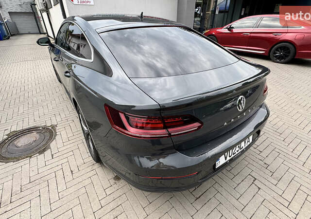 Серый Фольксваген Arteon, объемом двигателя 1.97 л и пробегом 131 тыс. км за 25395 $, фото 5 на Automoto.ua