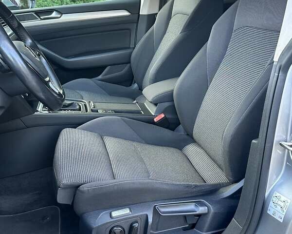 Серый Фольксваген Arteon, объемом двигателя 2 л и пробегом 281 тыс. км за 18700 $, фото 24 на Automoto.ua