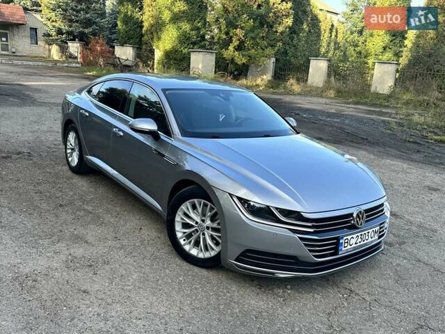 Серый Фольксваген Arteon, объемом двигателя 2 л и пробегом 281 тыс. км за 18700 $, фото 3 на Automoto.ua