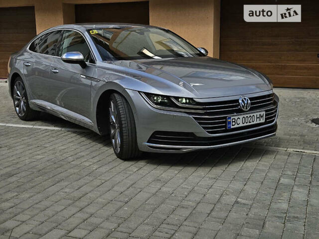 Серый Фольксваген Arteon, объемом двигателя 1.98 л и пробегом 123 тыс. км за 23900 $, фото 2 на Automoto.ua