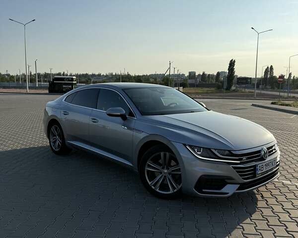 Серый Фольксваген Arteon, объемом двигателя 2 л и пробегом 183 тыс. км за 24400 $, фото 1 на Automoto.ua