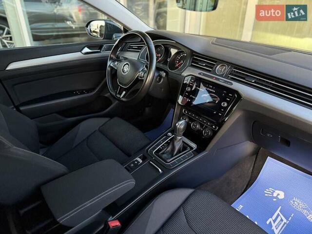 Серый Фольксваген Arteon, объемом двигателя 1.97 л и пробегом 141 тыс. км за 23990 $, фото 68 на Automoto.ua