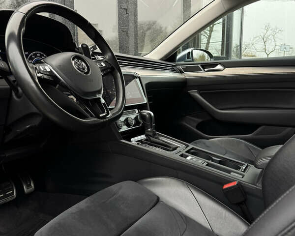 Сірий Фольксваген Arteon, об'ємом двигуна 1.98 л та пробігом 144 тис. км за 22999 $, фото 9 на Automoto.ua