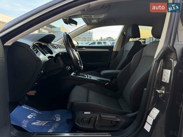 Серый Фольксваген Arteon, объемом двигателя 1.97 л и пробегом 141 тыс. км за 23990 $, фото 49 на Automoto.ua