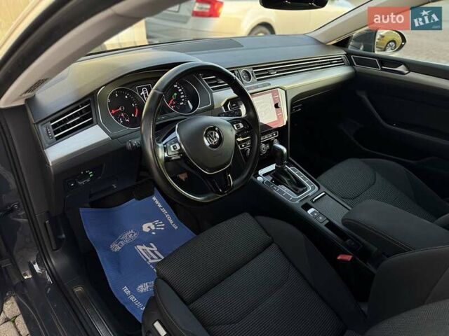Серый Фольксваген Arteon, объемом двигателя 1.97 л и пробегом 141 тыс. км за 23990 $, фото 48 на Automoto.ua