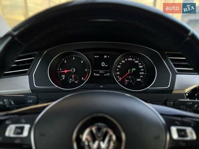 Серый Фольксваген Arteon, объемом двигателя 1.97 л и пробегом 141 тыс. км за 23990 $, фото 52 на Automoto.ua