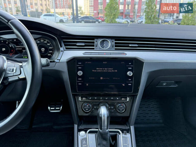 Серый Фольксваген Arteon, объемом двигателя 2 л и пробегом 88 тыс. км за 23900 $, фото 30 на Automoto.ua