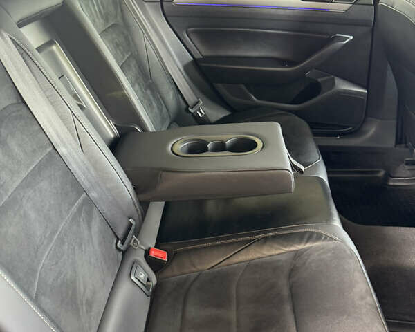 Серый Фольксваген Arteon, объемом двигателя 2 л и пробегом 158 тыс. км за 30450 $, фото 53 на Automoto.ua