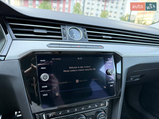 Серый Фольксваген Arteon, объемом двигателя 2 л и пробегом 88 тыс. км за 23900 $, фото 22 на Automoto.ua