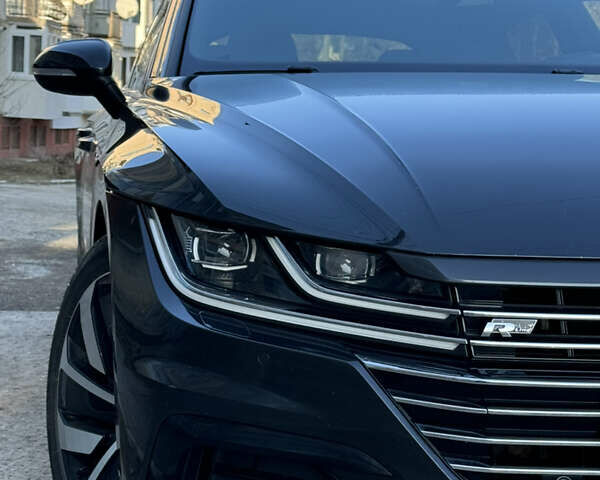 Серый Фольксваген Arteon, объемом двигателя 2 л и пробегом 158 тыс. км за 30450 $, фото 10 на Automoto.ua