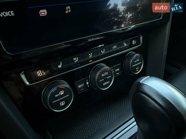 Серый Фольксваген Arteon, объемом двигателя 1.98 л и пробегом 44 тыс. км за 19000 $, фото 32 на Automoto.ua