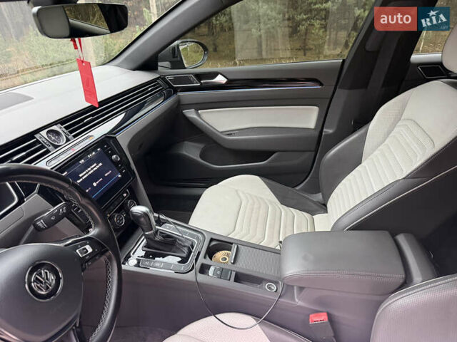 Серый Фольксваген Arteon, объемом двигателя 2 л и пробегом 142 тыс. км за 25900 $, фото 29 на Automoto.ua