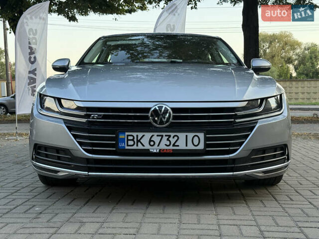Серый Фольксваген Arteon, объемом двигателя 1.98 л и пробегом 44 тыс. км за 19000 $, фото 6 на Automoto.ua