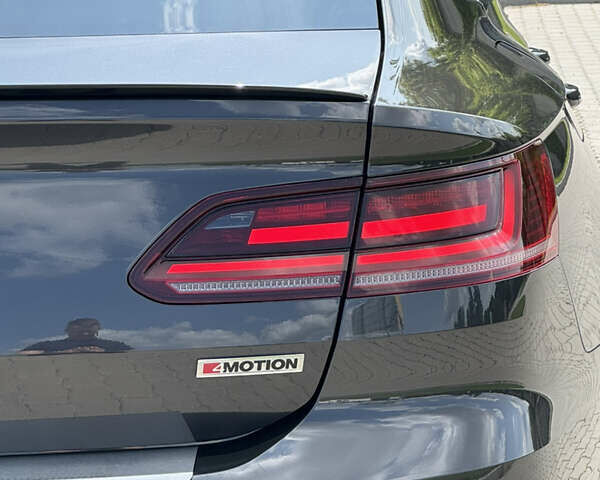 Серый Фольксваген Arteon, объемом двигателя 2 л и пробегом 158 тыс. км за 30450 $, фото 27 на Automoto.ua