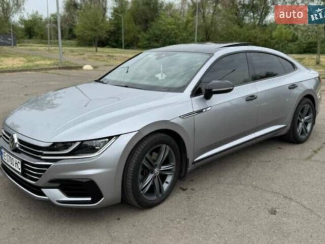 Серый Фольксваген Arteon, объемом двигателя 2 л и пробегом 125 тыс. км за 26300 $, фото 2 на Automoto.ua