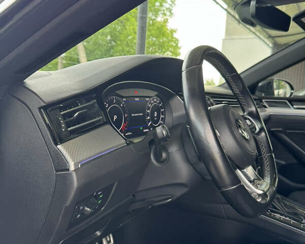 Серый Фольксваген Arteon, объемом двигателя 2 л и пробегом 158 тыс. км за 30450 $, фото 67 на Automoto.ua