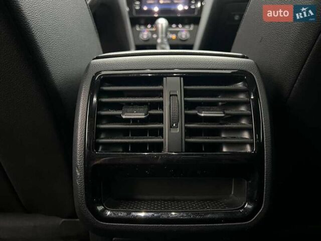 Фольксваген Arteon 2018 у Львові на Automoto.ua Сірий Фольксваген Arteon, об'ємом двигуна 2 л та пробігом 225 тис. км за 24990 $, фото 37 на Automoto.ua