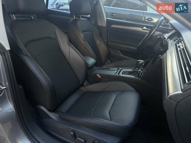 Серый Фольксваген Arteon, объемом двигателя 1.98 л и пробегом 44 тыс. км за 19000 $, фото 23 на Automoto.ua