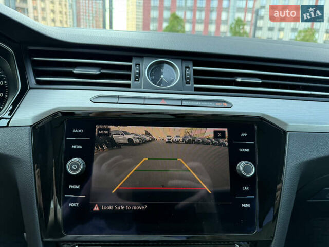 Серый Фольксваген Arteon, объемом двигателя 2 л и пробегом 88 тыс. км за 23900 $, фото 21 на Automoto.ua