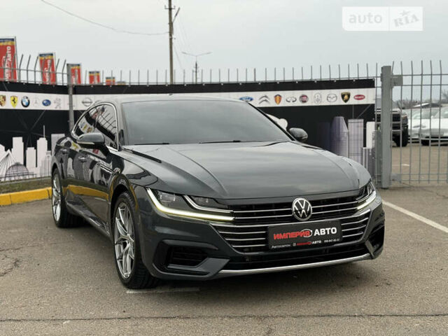 Серый Фольксваген Arteon, объемом двигателя 2 л и пробегом 84 тыс. км за 29900 $, фото 3 на Automoto.ua