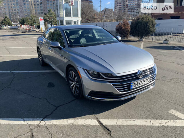 Серый Фольксваген Arteon, объемом двигателя 2 л и пробегом 44 тыс. км за 26800 $, фото 2 на Automoto.ua