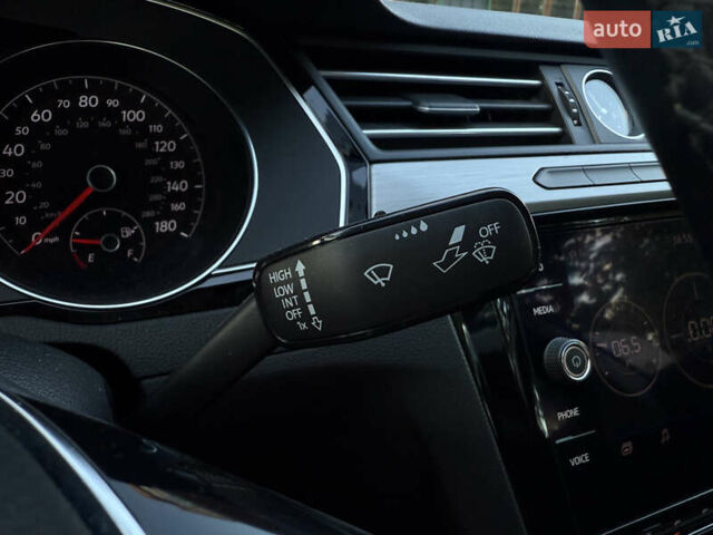 Серый Фольксваген Arteon, объемом двигателя 1.98 л и пробегом 44 тыс. км за 21800 $, фото 36 на Automoto.ua