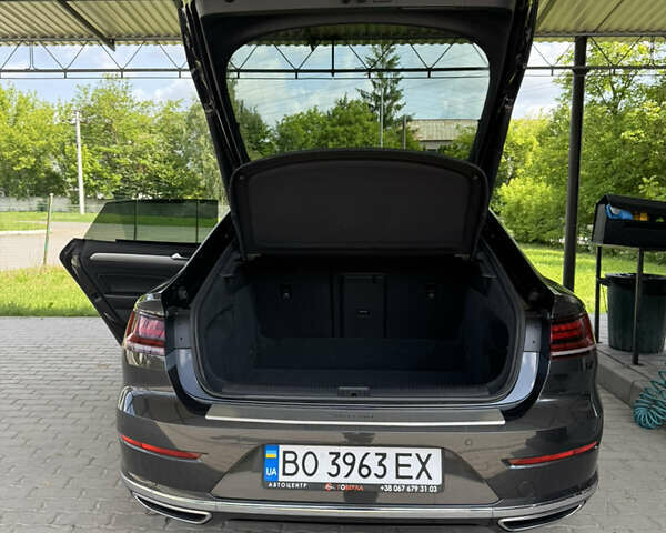 Серый Фольксваген Arteon, объемом двигателя 2 л и пробегом 158 тыс. км за 30450 $, фото 60 на Automoto.ua
