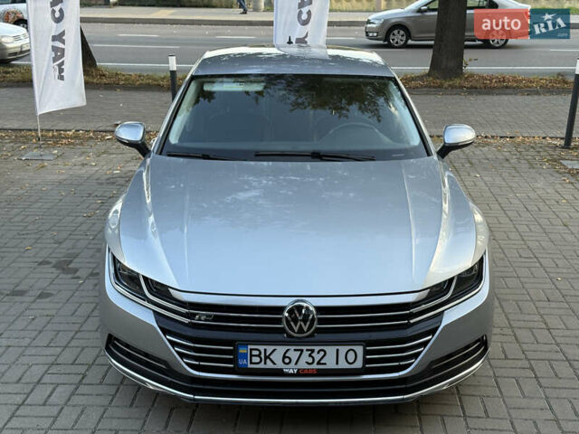 Серый Фольксваген Arteon, объемом двигателя 1.98 л и пробегом 44 тыс. км за 21800 $, фото 5 на Automoto.ua