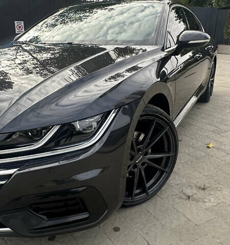 Серый Фольксваген Arteon, объемом двигателя 1.97 л и пробегом 185 тыс. км за 26999 $, фото 3 на Automoto.ua