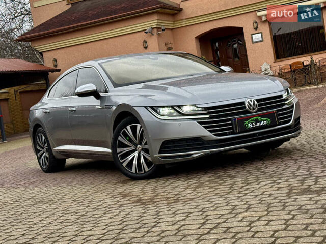 Сірий Фольксваген Arteon, об'ємом двигуна 2 л та пробігом 248 тис. км за 24999 $, фото 2 на Automoto.ua