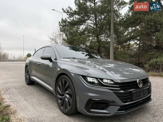 Серый Фольксваген Arteon, объемом двигателя 2 л и пробегом 142 тыс. км за 25900 $, фото 15 на Automoto.ua