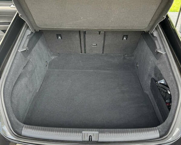 Серый Фольксваген Arteon, объемом двигателя 2 л и пробегом 158 тыс. км за 30450 $, фото 62 на Automoto.ua