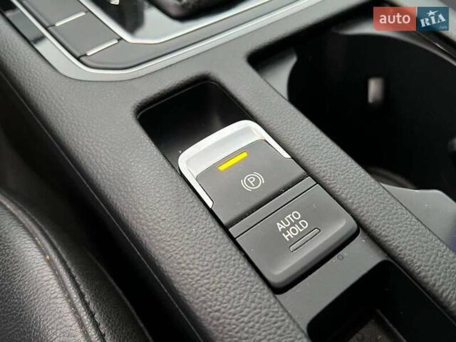 Фольксваген Arteon 2018 у Львові на Automoto.ua Сірий Фольксваген Arteon, об'ємом двигуна 2 л та пробігом 225 тис. км за 24990 $, фото 32 на Automoto.ua