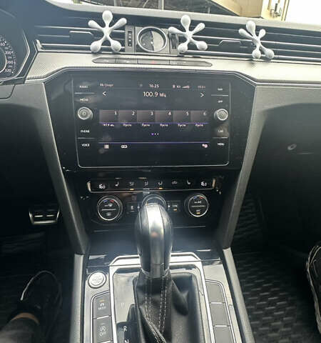 Серый Фольксваген Arteon, объемом двигателя 1.97 л и пробегом 185 тыс. км за 26999 $, фото 15 на Automoto.ua