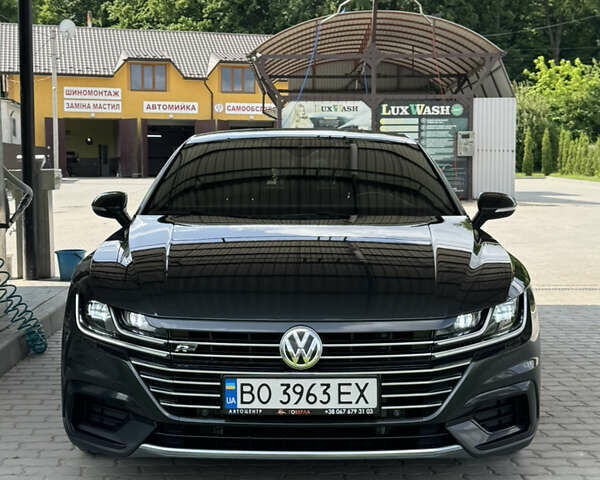 Серый Фольксваген Arteon, объемом двигателя 2 л и пробегом 158 тыс. км за 30450 $, фото 77 на Automoto.ua