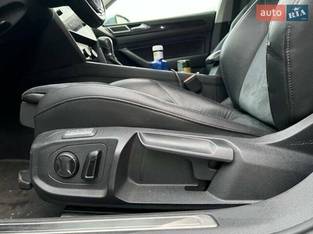 Фольксваген Arteon 2018 у Львові на Automoto.ua Сірий Фольксваген Arteon, об'ємом двигуна 2 л та пробігом 225 тис. км за 24990 $, фото 17 на Automoto.ua