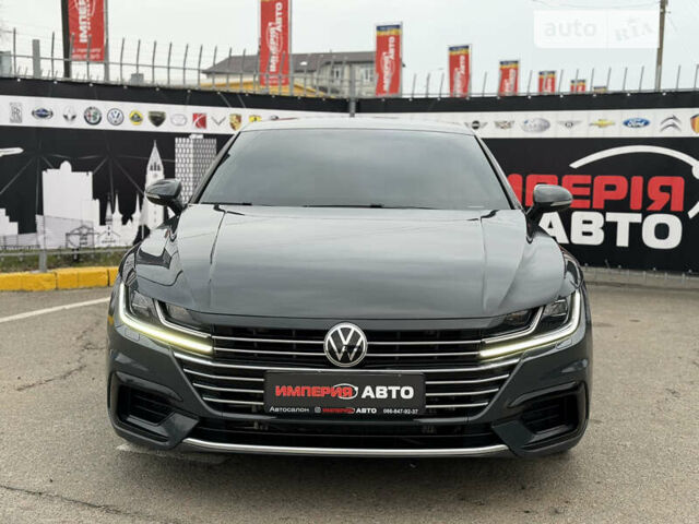 Серый Фольксваген Arteon, объемом двигателя 2 л и пробегом 84 тыс. км за 29900 $, фото 2 на Automoto.ua