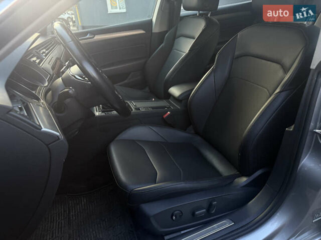 Серый Фольксваген Arteon, объемом двигателя 1.98 л и пробегом 44 тыс. км за 19000 $, фото 20 на Automoto.ua