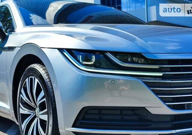 Сірий Фольксваген Arteon, об'ємом двигуна 2 л та пробігом 117 тис. км за 29990 $, фото 8 на Automoto.ua