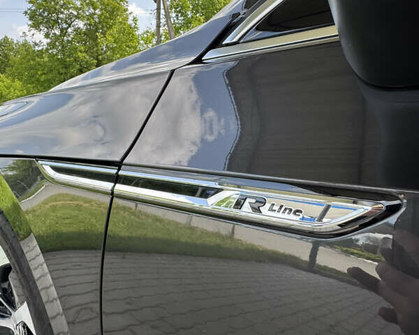 Серый Фольксваген Arteon, объемом двигателя 2 л и пробегом 158 тыс. км за 30450 $, фото 81 на Automoto.ua