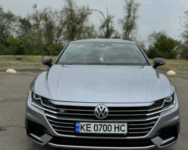Серый Фольксваген Arteon, объемом двигателя 2 л и пробегом 125 тыс. км за 26300 $, фото 1 на Automoto.ua