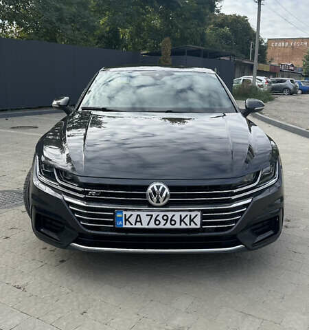 Серый Фольксваген Arteon, объемом двигателя 1.97 л и пробегом 185 тыс. км за 26999 $, фото 7 на Automoto.ua