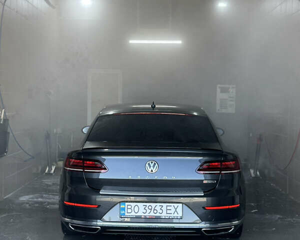 Серый Фольксваген Arteon, объемом двигателя 2 л и пробегом 158 тыс. км за 30450 $, фото 4 на Automoto.ua