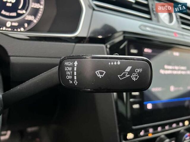 Фольксваген Arteon 2018 у Львові на Automoto.ua Сірий Фольксваген Arteon, об'ємом двигуна 2 л та пробігом 225 тис. км за 24990 $, фото 23 на Automoto.ua