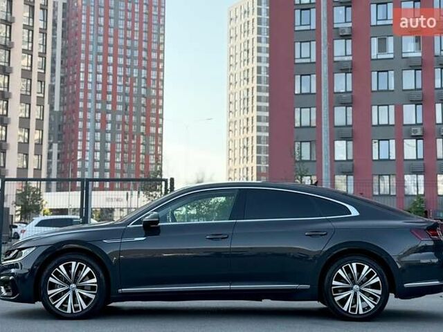 Серый Фольксваген Arteon, объемом двигателя 2 л и пробегом 88 тыс. км за 23900 $, фото 6 на Automoto.ua