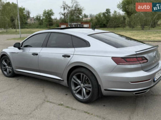 Серый Фольксваген Arteon, объемом двигателя 2 л и пробегом 125 тыс. км за 26300 $, фото 3 на Automoto.ua