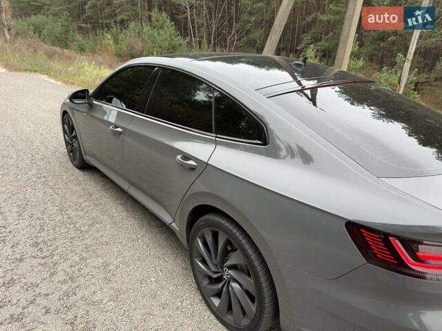Серый Фольксваген Arteon, объемом двигателя 2 л и пробегом 142 тыс. км за 25900 $, фото 6 на Automoto.ua
